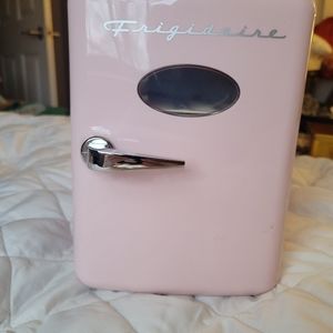 Frigidaire Skincare/Cosmetic Refrigerator